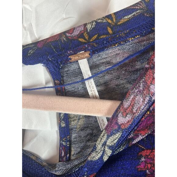 Free People Dock Street Ruffle Top Sz S Blue Combo Keyhole Back 3/4 Slv Stretchy - Picture 3 of 6